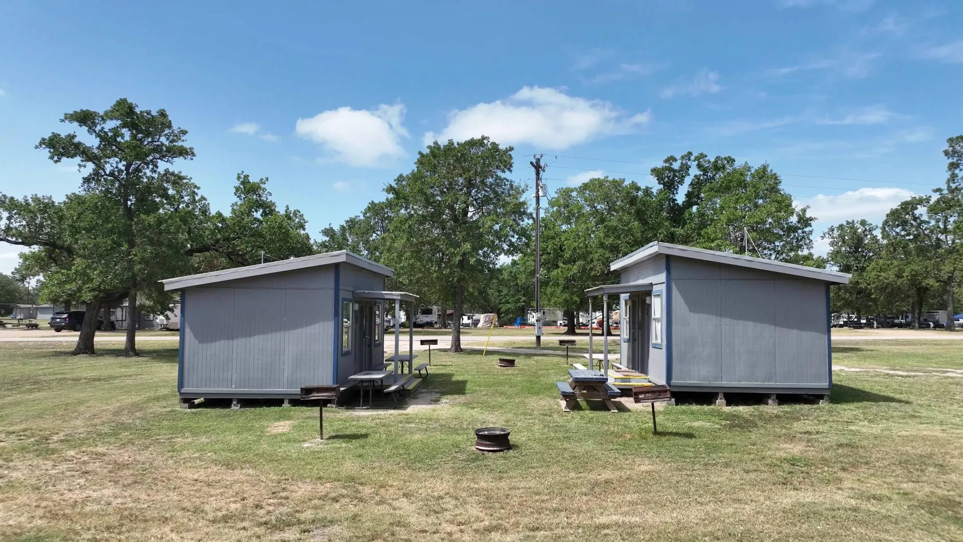 Lakeside cabin at Overlook Park